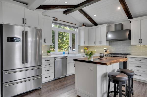 2151 Little Chipmunk RD, Douro-dummer, ON K0L 2H0