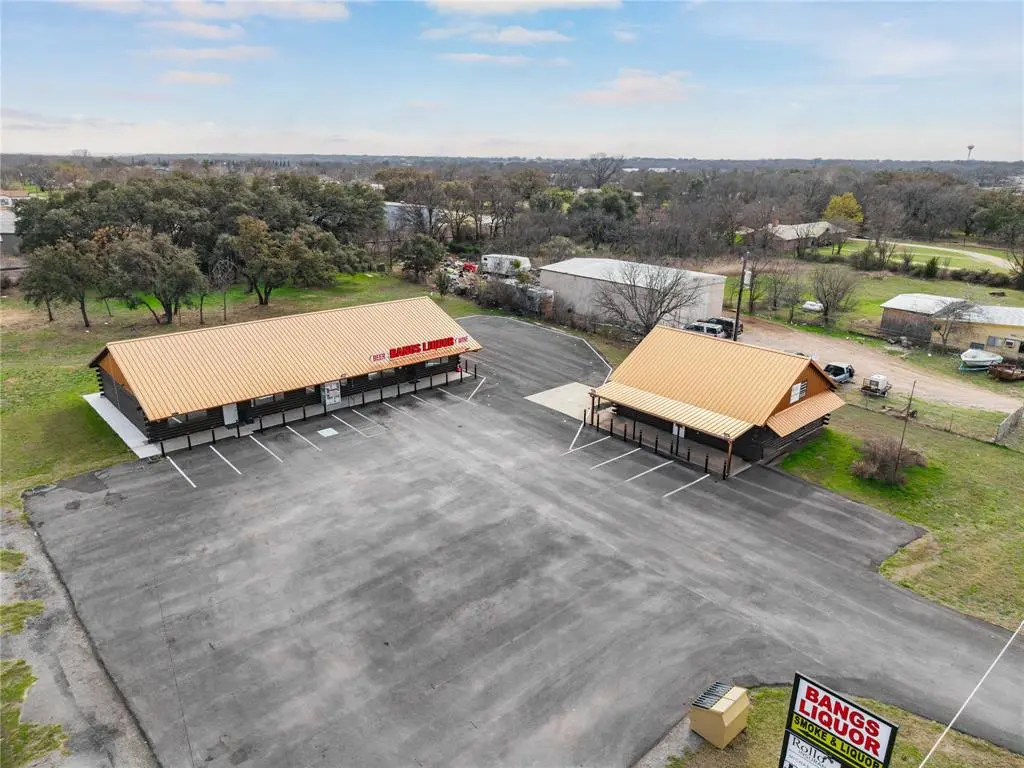 805 E Hall Street, Bangs, TX 76823