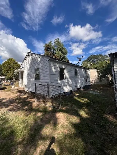 2761 Waggoner Avenue, Shreveport, LA 71108