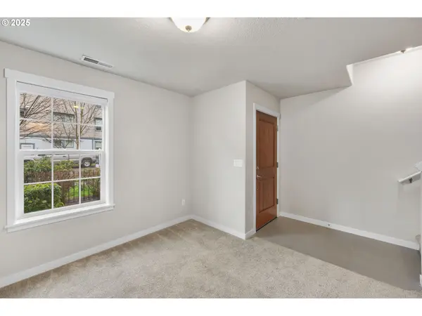 28668 SW PARIS AVE, Wilsonville, OR 97070