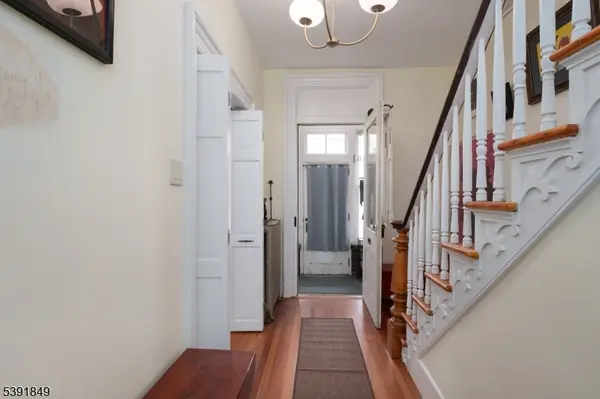 31 E Main St, Flemington Boro, NJ 08822