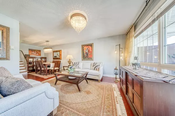 Toronto C15, ON M2J 2W9,141 Angus DR