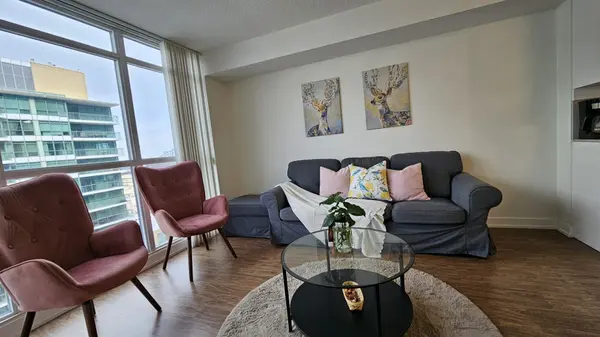 19 Singer CT #1011, Toronto C15, ON M2K 0B2