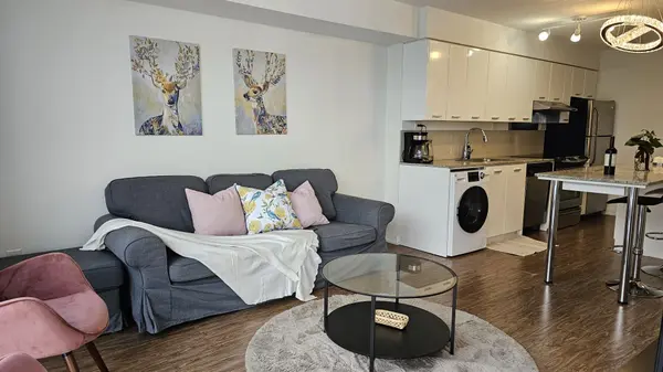 19 Singer CT #1011, Toronto C15, ON M2K 0B2