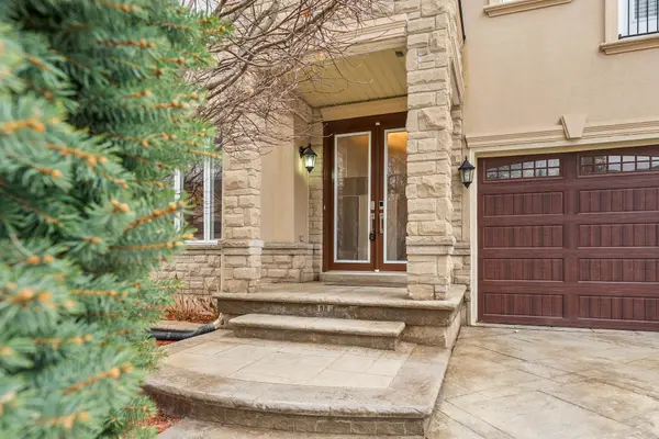 3402 Buena Vista CT, Oakville, ON L6L 6W6