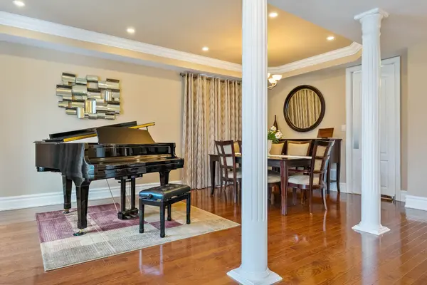 3402 Buena Vista CT, Oakville, ON L6L 6W6