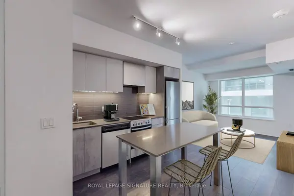 26 Gibbs RD #211, Toronto W08, ON M9B 0E3