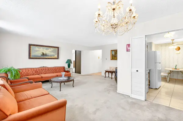 65 Southport ST #402, Toronto W01, ON M6S 3N6