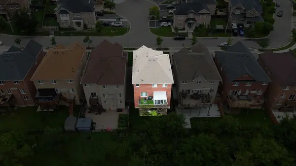 26 Fahey DR, Brampton, ON L6Y 0N7