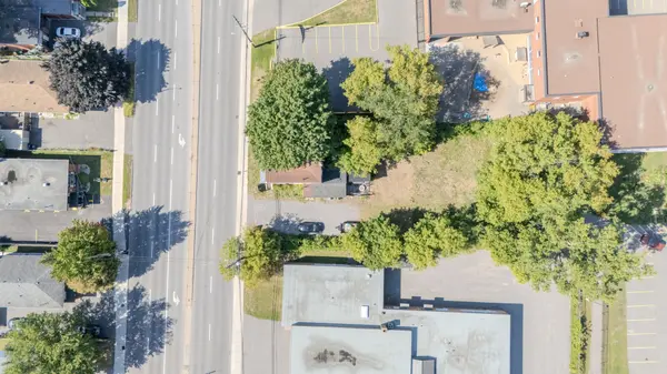 713 St Laurent BLVD, Overbrook - Castleheights And Area, ON K1K 3A6