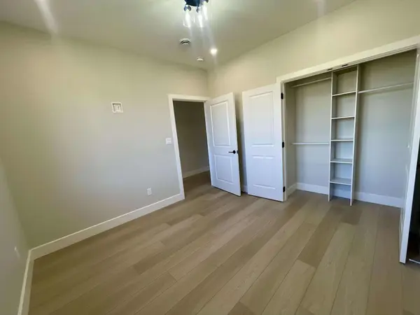 64 Mercedes CRES, Kincardine, ON N2Z 1G8