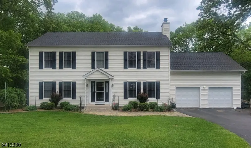 19 Midland Dr, Liberty Twp., NJ 07838