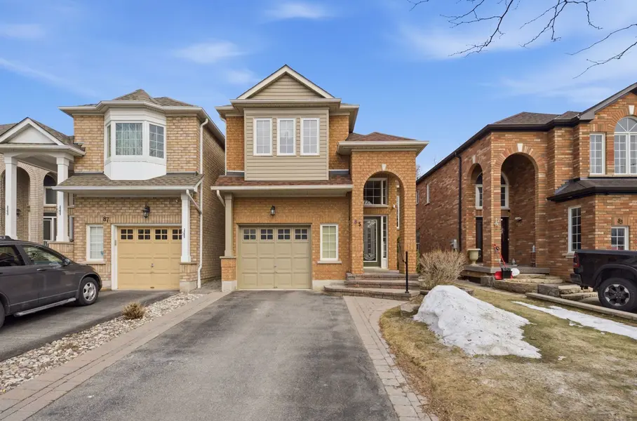85 Gateway CT E, Whitby, ON L1R 3M8