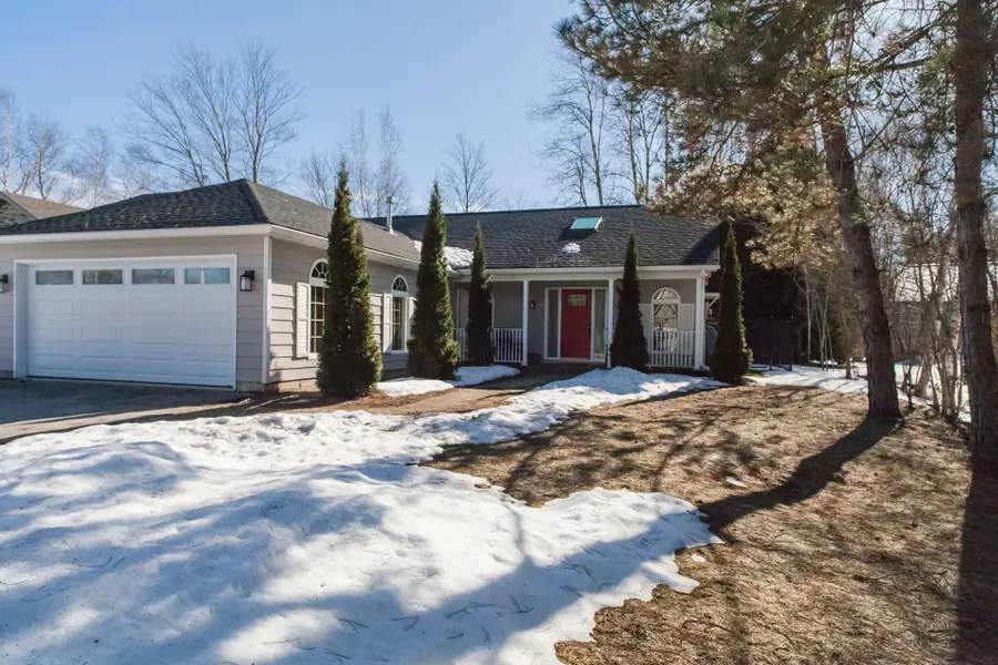 357 Tyendinaga DR, Saugeen Shores, ON N0H 2L0