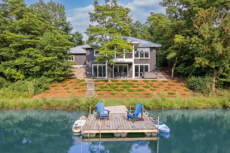 10099 Jennison CRES, Lambton Shores, ON N0M 1T0