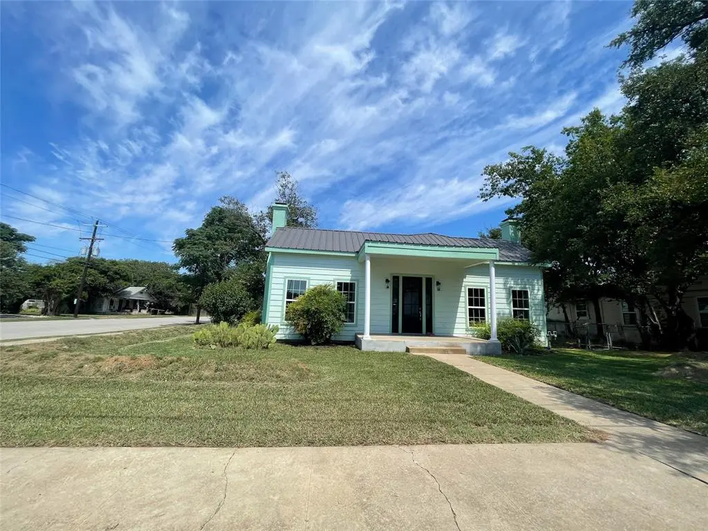 201 E 6th Street, Lampasas, TX 76550
