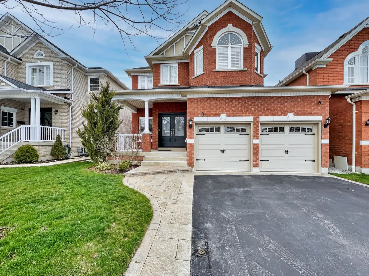 6 Winterton WAY, Ajax, ON L1T 0H7