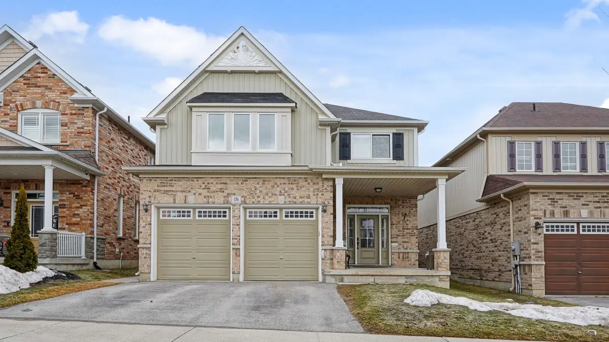 176 Glenabbey DR, Clarington, ON L1E 0C4