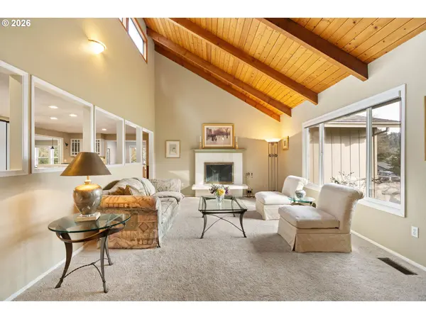 1220 FARRVIEW CT, West Linn, OR 97068