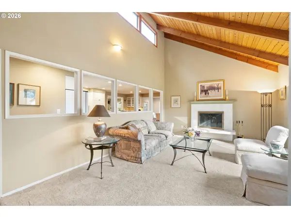 1220 FARRVIEW CT, West Linn, OR 97068