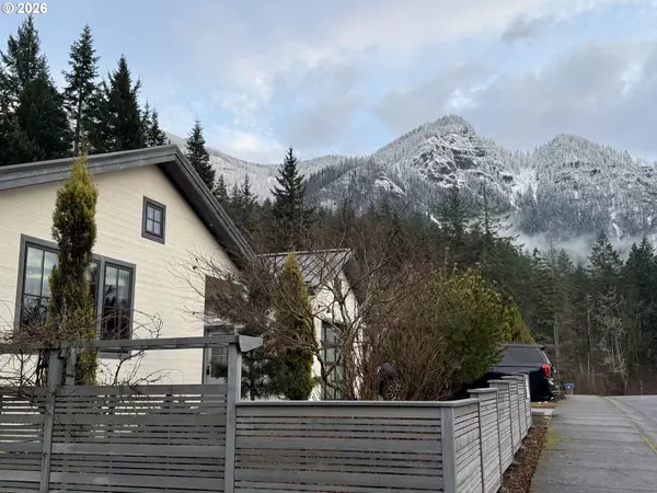 Cascade Locks, OR 97014,922 SW SPELLING PL