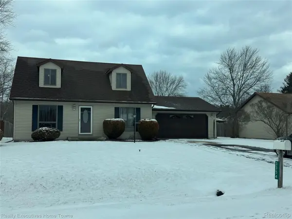 3354 Sapphire LN, Fort Gratiot Charter Township, MI 48059