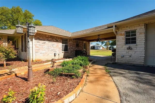 4105 County Road 3134, Lone Oak, TX 75453