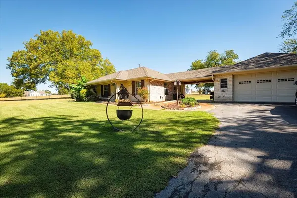 4105 County Road 3134, Lone Oak, TX 75453