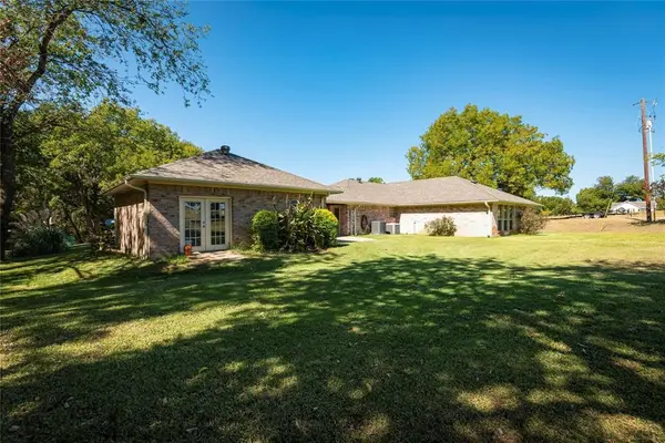 4105 County Road 3134, Lone Oak, TX 75453
