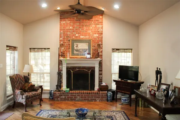 110 Bay Tree Trail, Mabank, TX 75156