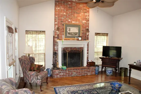 110 Bay Tree Trail, Mabank, TX 75156