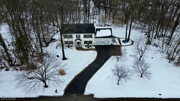 19 Midland Dr, Liberty Twp., NJ 07838