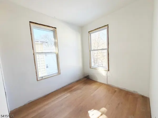 348 woodside, Newark City, NJ 07104