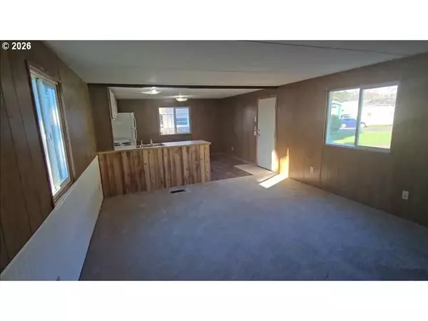 Clackamas, OR 97015,82 SE 16551 DR #21