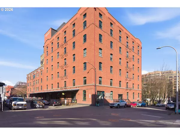 Portland, OR 97209,416 NW 13TH AVE #208