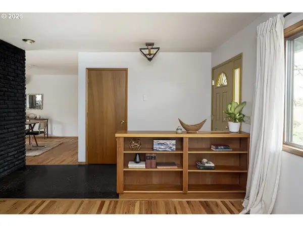 6420 CALDWELL RD, Gladstone, OR 97027