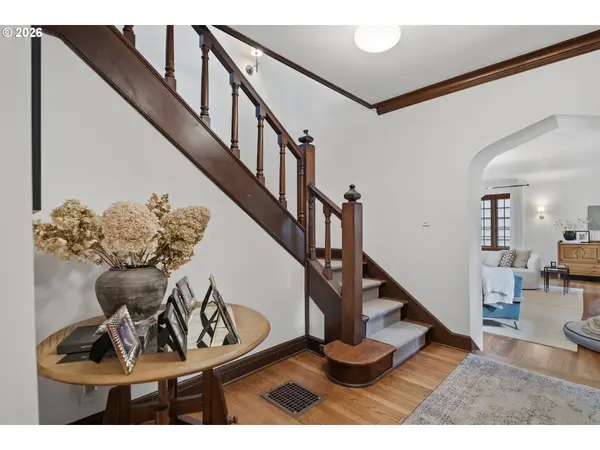 2897 SW Rutland TER, Portland, OR 97205