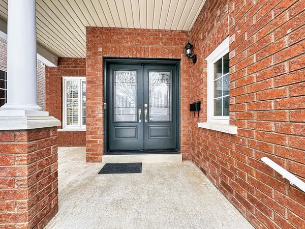 6 Winterton WAY, Ajax, ON L1T 0H7