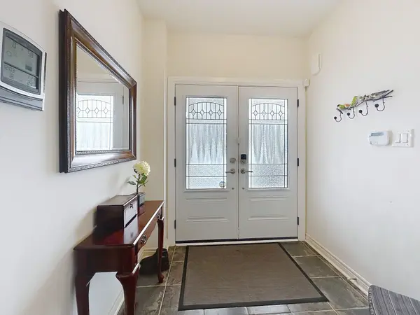 6 Winterton WAY, Ajax, ON L1T 0H7