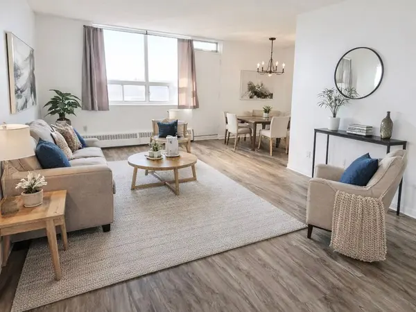 3145 Queen Frederica DR #806,  Mississauga,  ON L4Y 3A7