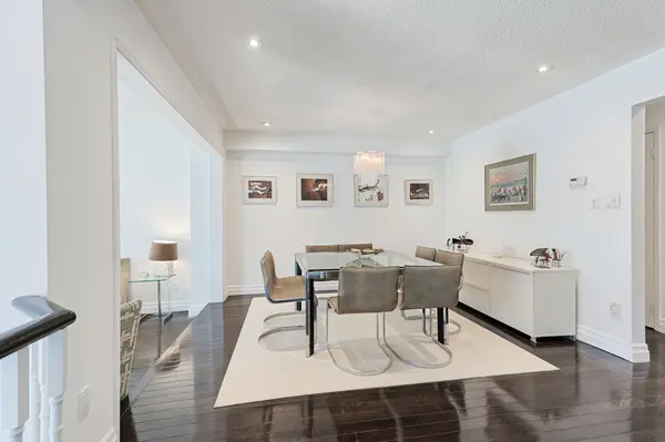 1050 Lindsay DR, Oakville, ON L6M 3B5