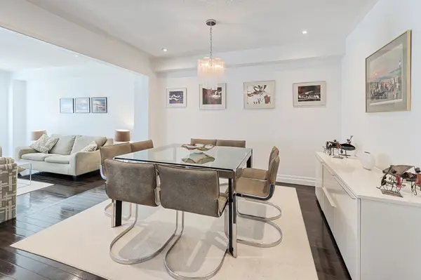 1050 Lindsay DR, Oakville, ON L6M 3B5