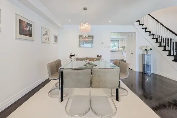 1050 Lindsay DR, Oakville, ON L6M 3B5