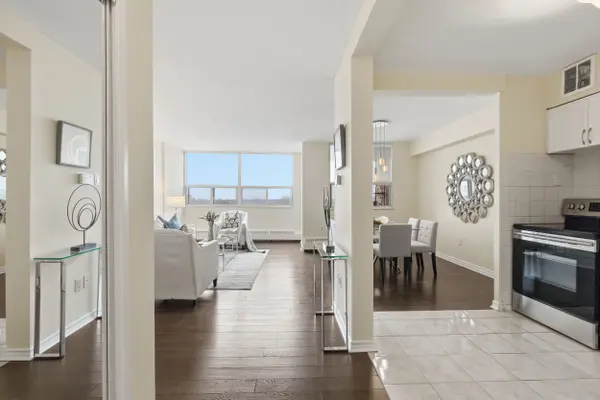 551 The West Mall N/A #706, Toronto W08, ON M9C 1G7