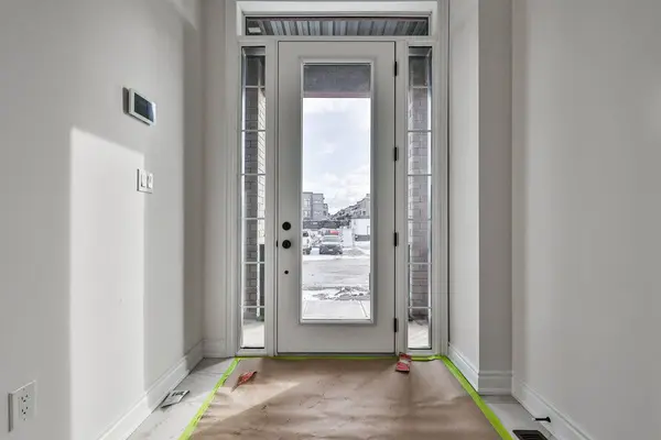 1327 Wheat Boom DR, Oakville, ON L6H 7Z6