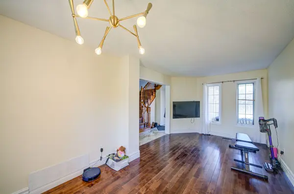 3824 Allcroft RD, Mississauga, ON L5N 6V6