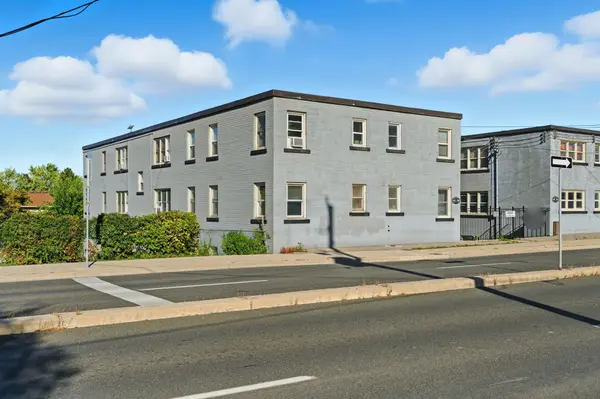 1755 King ST E #9, Hamilton, ON L8K 1V6