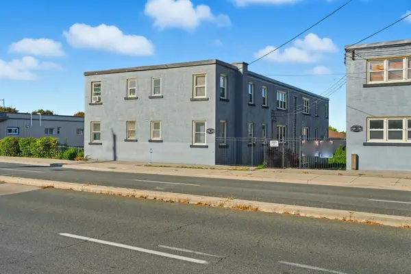 1755 King ST E #9, Hamilton, ON L8K 1V6