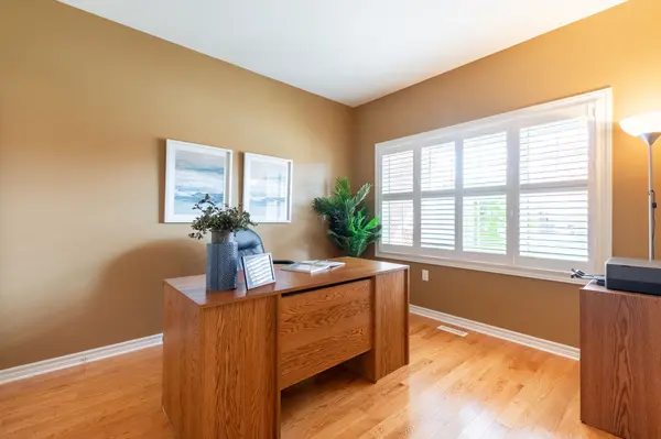 2495 MARLENE STEWART ST, London South, ON N6K 5R3