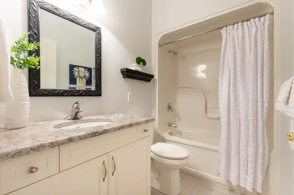 2495 MARLENE STEWART ST, London South, ON N6K 5R3